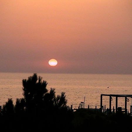 הוילה טירניה Amazing Sea View Flat מראה חיצוני תמונה