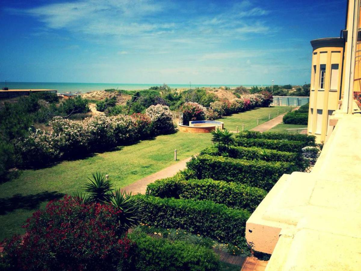 הוילה טירניה Amazing Sea View Flat מראה חיצוני תמונה